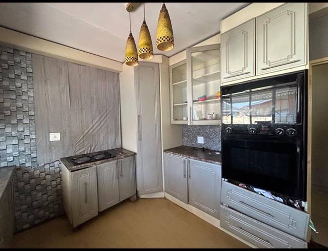 6 BEDROOM HOUSE FOR SALE IN VANDERBIJLPARK CE 5